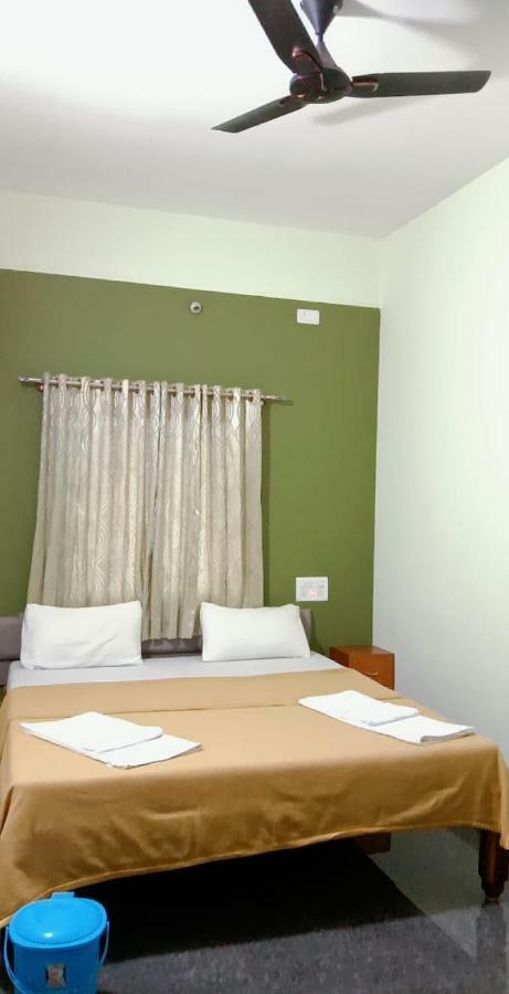 Blue Crystal Lodge Shimoga Exterior photo